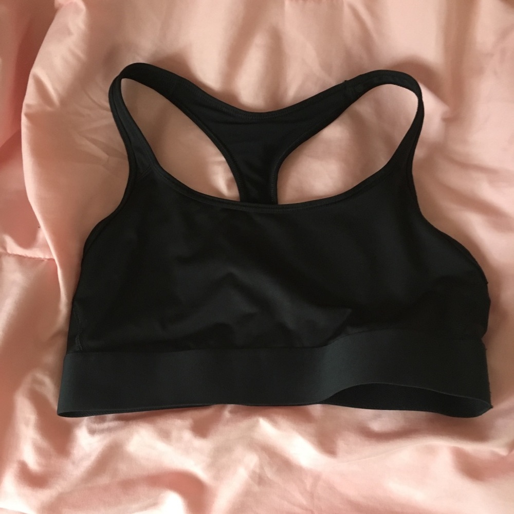 Victoria Sport black sports bra